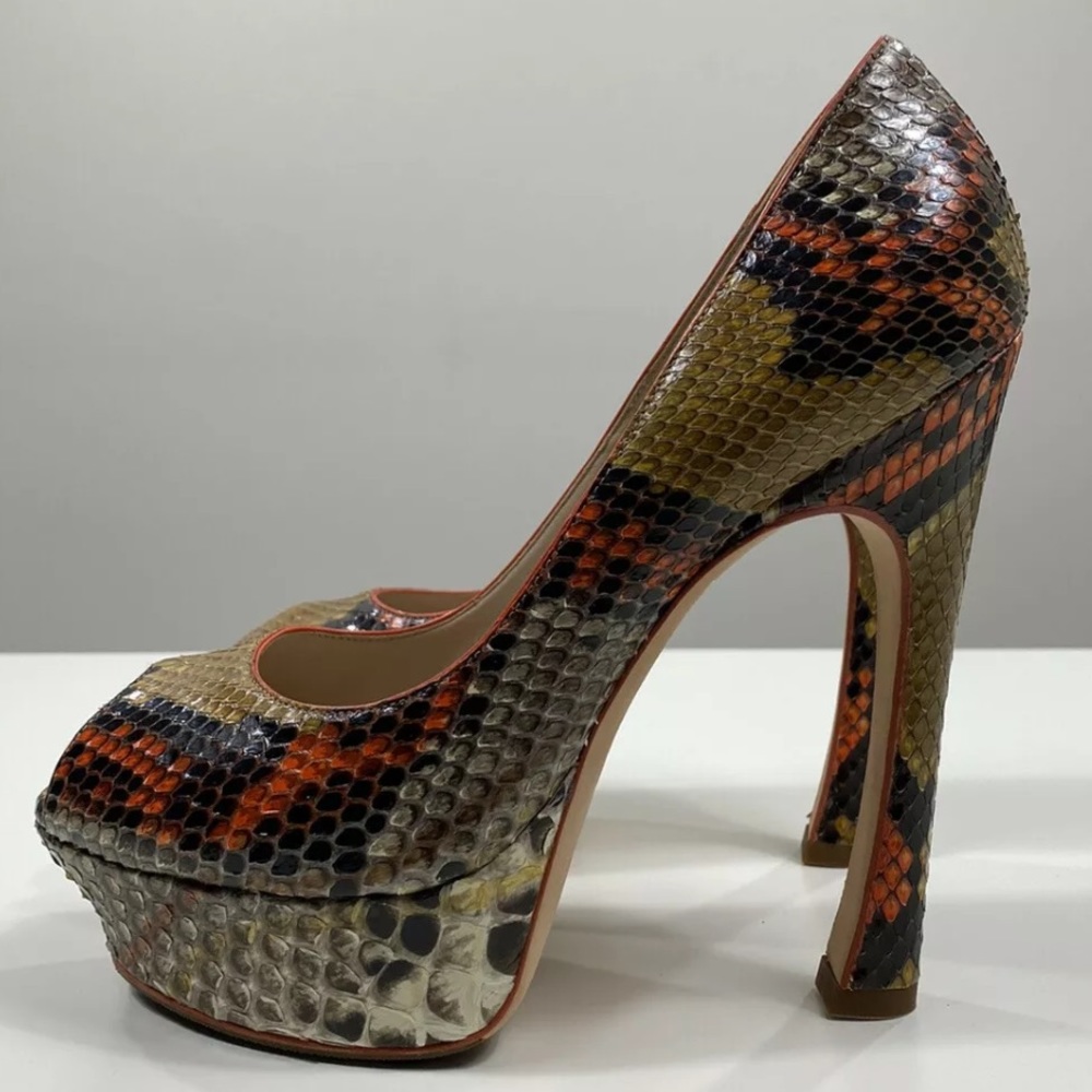 Yves Saint Laurent Palais Python Platform Pump 8.5 - image 2